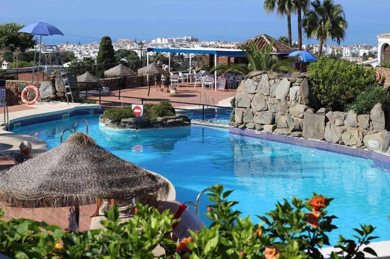 Apartamento El Capistrano Village Spacious home, large terrace Nerja